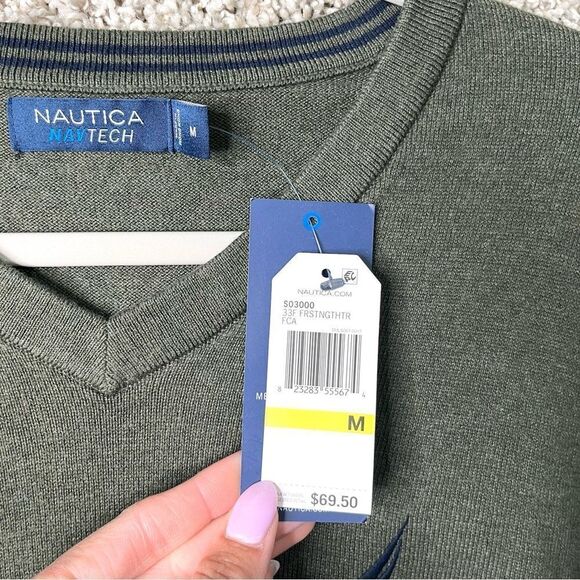 Nautica Sweater Men’s Medium NavTech Dark Green Long Sleeve V-Neck NWT - Picture 3 of 5